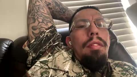 Snapshot of cuete2100 chatting on November 22, 5:12 pm cuete2100 online show from November 22, 5:12 pm