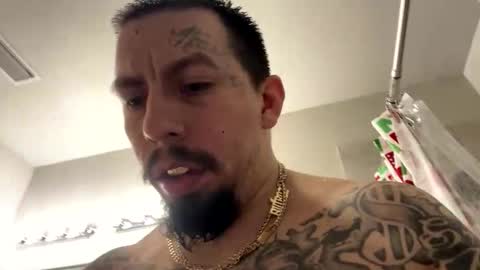 Snapshot of cuete2100 chatting on December 2, 3:23 am cuete2100 online show from December 2, 3:23 am