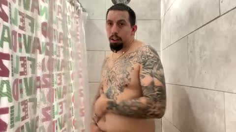 Snapshot of cuete2100 chatting on February 10, 10:25 pm cuete2100 online show from February 10, 10:25 pm