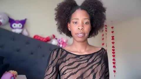 Snapshot of cum2charmxx chatting on February 4, 6:47 pm cum2charmxx online show from February 4, 6:47 pm