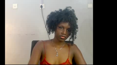 sophie online show from April 10, 9:47 am