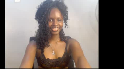 sophie online show from May 11, 6:52 am