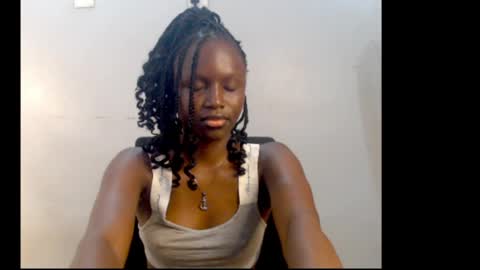 sophie online show from May 16, 6:21 am