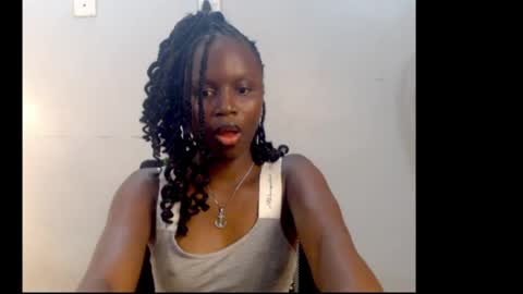 sophie online show from May 17, 6:44 am