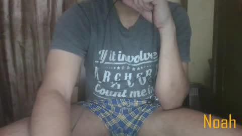 Snapshot of cum_l chatting on April 10, 7:13 am Noha online show from April 10, 7:13 am