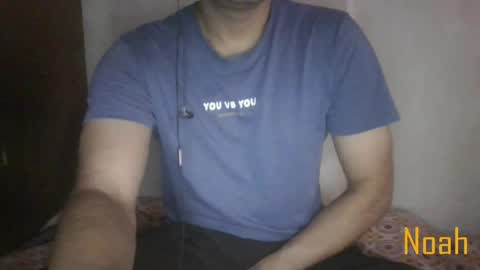 Snapshot of cum_l chatting on April 11, 6:29 am Noha online show from April 11, 6:29 am