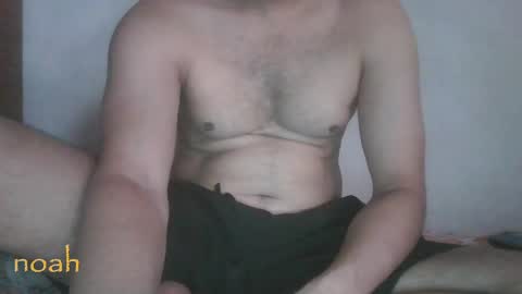 Snapshot of cum_l chatting on April 13, 7:36 am Noha online show from April 13, 7:36 am