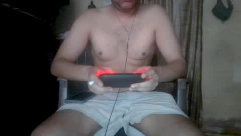 Snapshot of cum_l chatting on May 8, 6:19 am Noha online show from May 8, 6:19 am