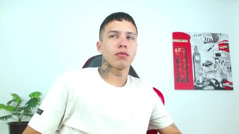 cumandres online show from March 28, 2:49 pm