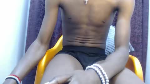 Snapshot of cumdaddzy_ebony chatting on March 17, 3:04 pm zdaddy online show from March 17, 3:04 pm