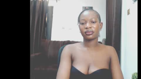 cumebony_petit online show from April 23, 3:36 pm