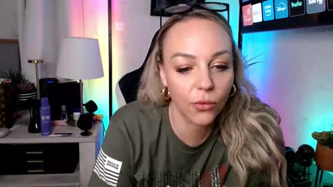 cumguzzlingskank online show from March 8, 12:41 am