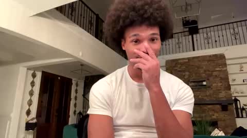 Snapshot of cumhere999 chatting on December 22, 2:30 am G BABY online show from December 22, 2:30 am