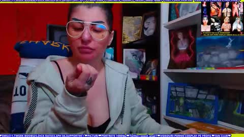 Snapshot of cuminmenowbby chatting on April 7, 6:08 pm cuminmenowbby online show from April 7, 6:08 pm