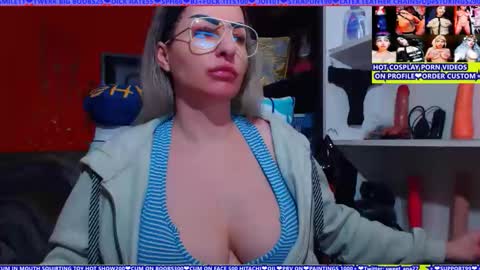 Snapshot of cuminmenowbby chatting on April 19, 6:10 pm cuminmenowbby online show from April 19, 6:10 pm