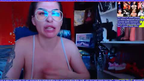 Snapshot of cuminmenowbby chatting on May 11, 4:04 pm cuminmenowbby online show from May 11, 4:04 pm