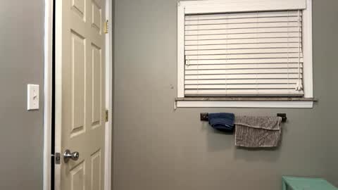 Snapshot of cumking51 chatting on February 2, 5:39 am ConCon online show from February 2, 5:39 am