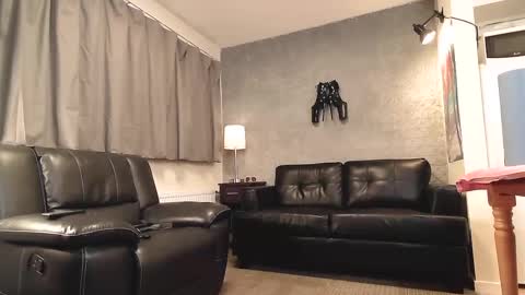 Snapshot of cummichael87 chatting on December 28, 6:50 pm MichellCock online show from December 28, 6:50 pm