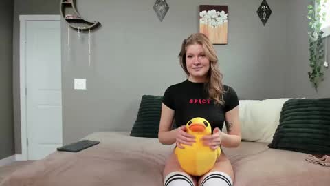 Marie and Tom online show from March 3, 9:26 pm