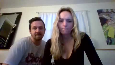 Snapshot of cumplaywithuslive chatting on October 19, 5:24 pm cumplaywithuslive online show from October 19, 5:24 pm