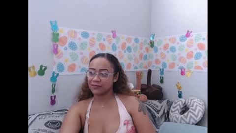 Nia Reese online show from April 2, 5:10 pm