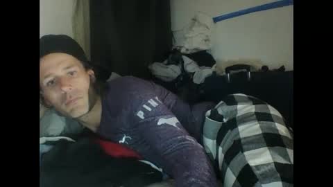 Snapshot of cumslutboi27 chatting on January 18, 2:47 am cumslutboi27 online show from January 18, 2:47 am