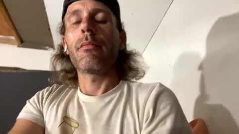 Snapshot of cumslutboi27 chatting on February 16, 7:37 am cumslutboi27 online show from February 16, 7:37 am