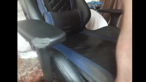 cumswallower42069 online show from April 19, 9:39 pm