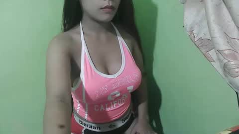 cumwhore4uxox online show from January 17, 5:49 pm