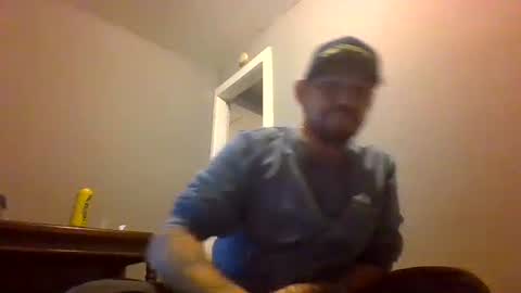 Snapshot of cuntreeboy68 chatting on December 3, 2:58 am Bash online show from December 3, 2:58 am