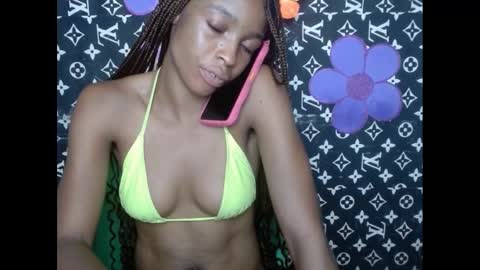 Snapshot of cupidxdoll chatting on February 2, 8:13 am cupidxdoll online show from February 2, 8:13 am