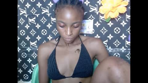 Snapshot of cupidxdoll chatting on February 10, 7:17 pm cupidxdoll online show from February 10, 7:17 pm