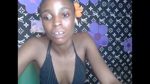 Snapshot of cupidxdoll chatting on February 15, 8:11 am cupidxdoll online show from February 15, 8:11 am