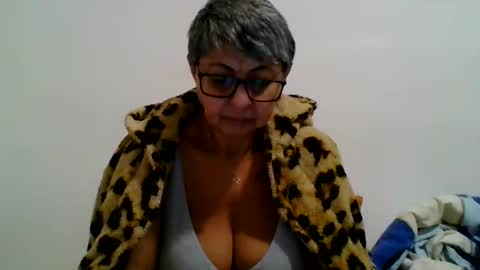 Snapshot of cuplu4346529860 chatting on December 3, 5:23 pm couple online show from December 3, 5:23 pm