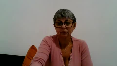 Snapshot of cuplu4346529860 chatting on December 6, 4:28 pm couple online show from December 6, 4:28 pm