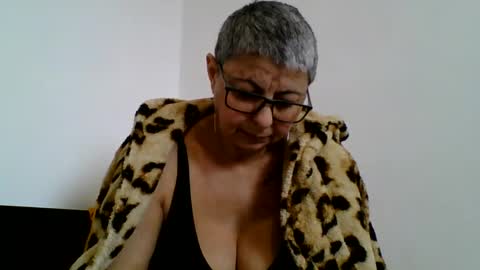 Snapshot of cuplu4346529860 chatting on February 10, 11:46 am couple online show from February 10, 11:46 am