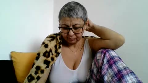 Snapshot of cuplu4346529860 chatting on February 20, 12:57 pm couple online show from February 20, 12:57 pm