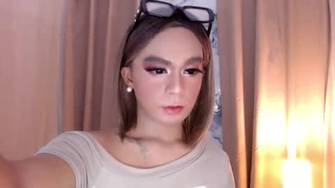 Xyrien online show from May 18, 5:02 am