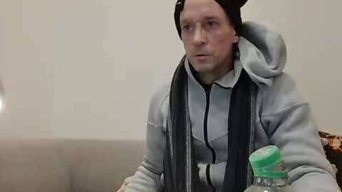 Snapshot of curced25 chatting on February 3, 8:25 pm curced25 online show from February 3, 8:25 pm