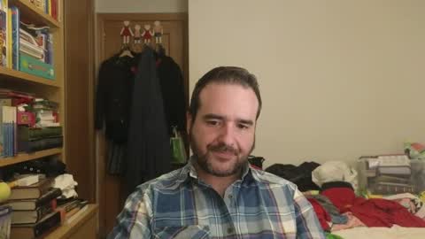 Snapshot of curiosillo1983 chatting on May 23, 7:18 pm curiosillo1983 online show from May 23, 7:18 pm