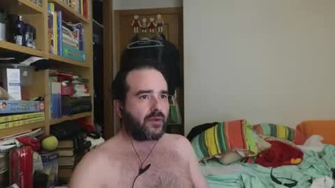 Snapshot of curiosillo1983 chatting on June 18, 9:14 am curiosillo1983 online show from June 18, 9:14 am