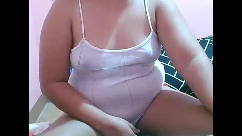 Snapshot of curious_girl247 chatting on March 26, 6:24 pm curious_girl247 online show from March 26, 6:24 pm