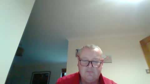 Snapshot of curiousax77 chatting on December 21, 1:21 pm curiousax77 online show from December 21, 1:21 pm