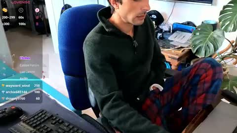 Snapshot of curiousgenie chatting on May 4, 12:34 pm curiousgenie online show from May 4, 12:34 pm