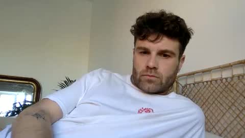 Snapshot of curiousnesssssss chatting on April 6, 2:51 pm curiousnesssssss online show from April 6, 2:51 pm