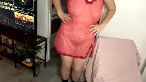 Snapshot of curliegirlee chatting on April 7, 1:50 am curliegirlee online show from April 7, 1:50 am
