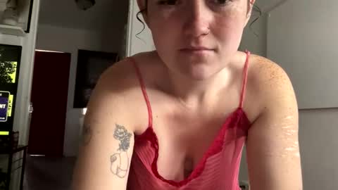 Snapshot of curliegirlee chatting on April 21, 1:42 am curliegirlee online show from April 21, 1:42 am