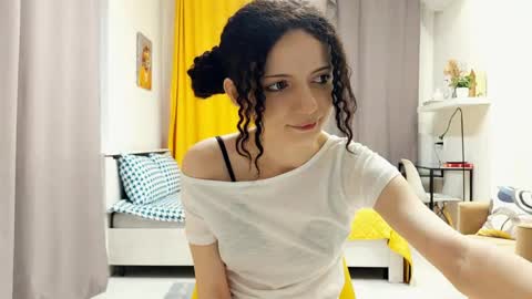 Kira online show from May 27, 12:40 am