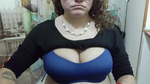 Vannesa online show from May 20, 4:40 am