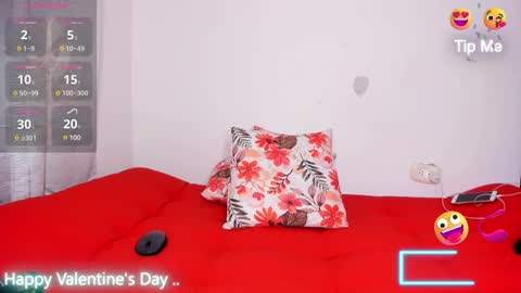 Snapshot of curly_sweett chatting on February 16, 4:53 am Curly - OF- CURLY SWEETT online show from February 16, 4:53 am
